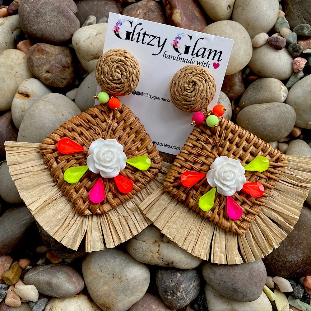 G123-WOOD HOOPS Earrings SET -Neon
